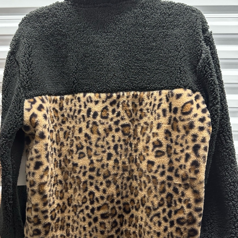 Top(Sample) - Picture 2 of 2